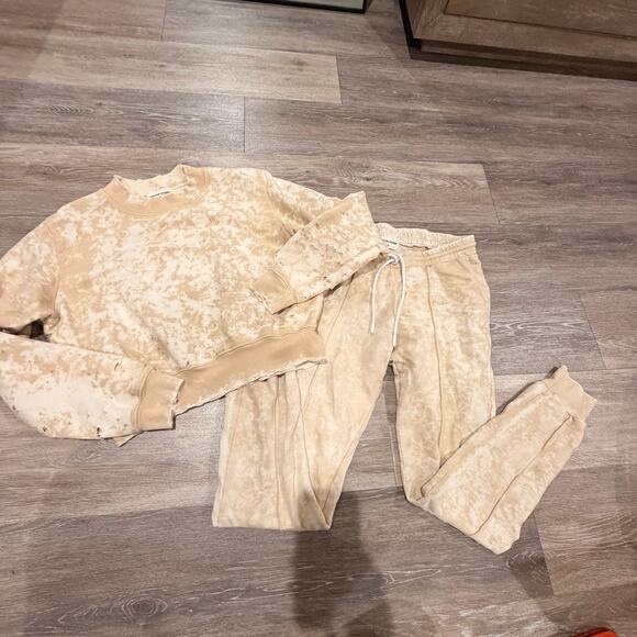 Cotton Citizen Crewneck and Joggers Size Medium - Picture 2 of 10